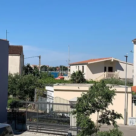 Schönes Alina,mit Meerblick ,strand 100m * Podstrana